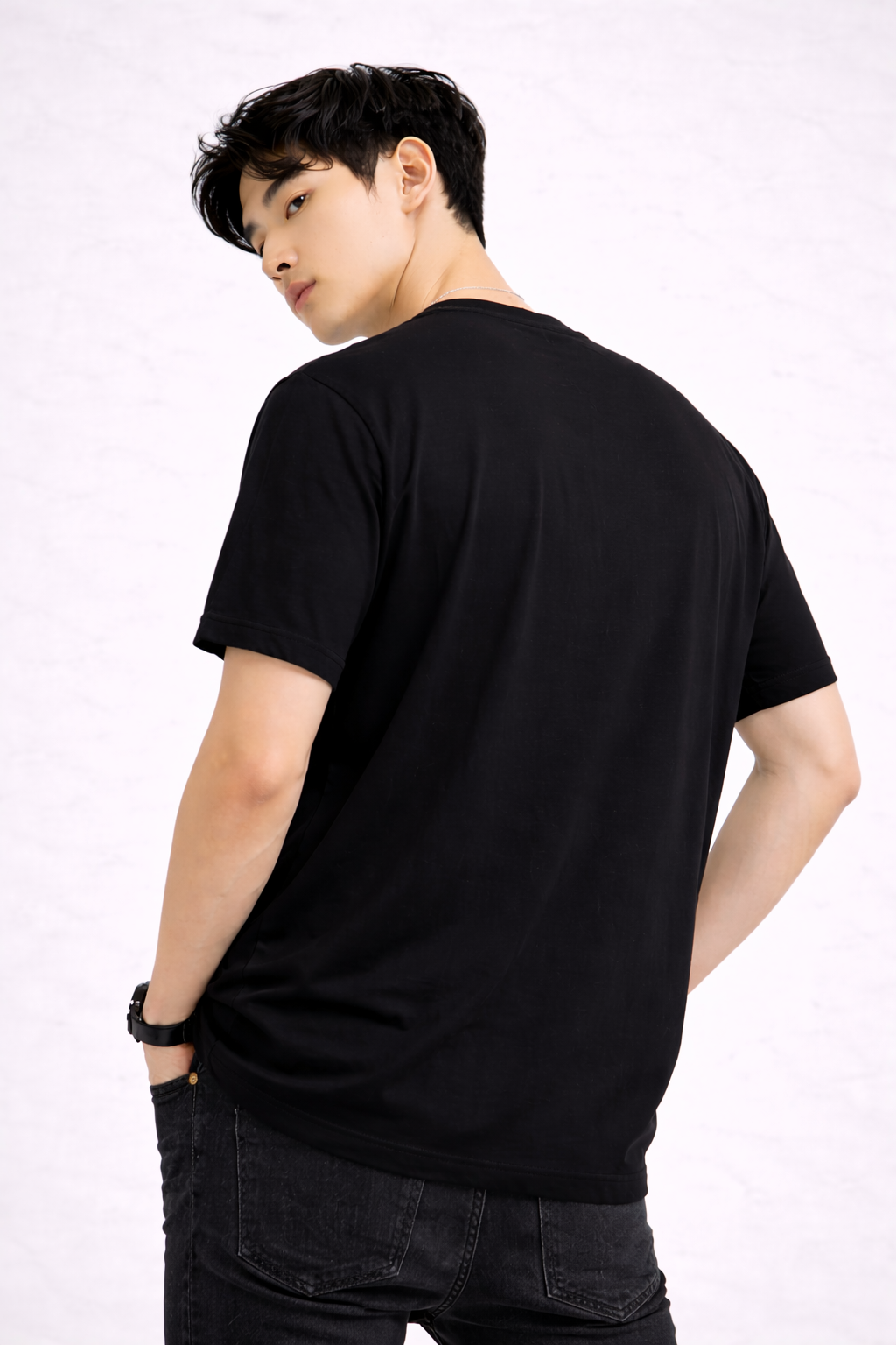 Fade-Resistant Black Unisex Classic Crew Cotton T-Shirt