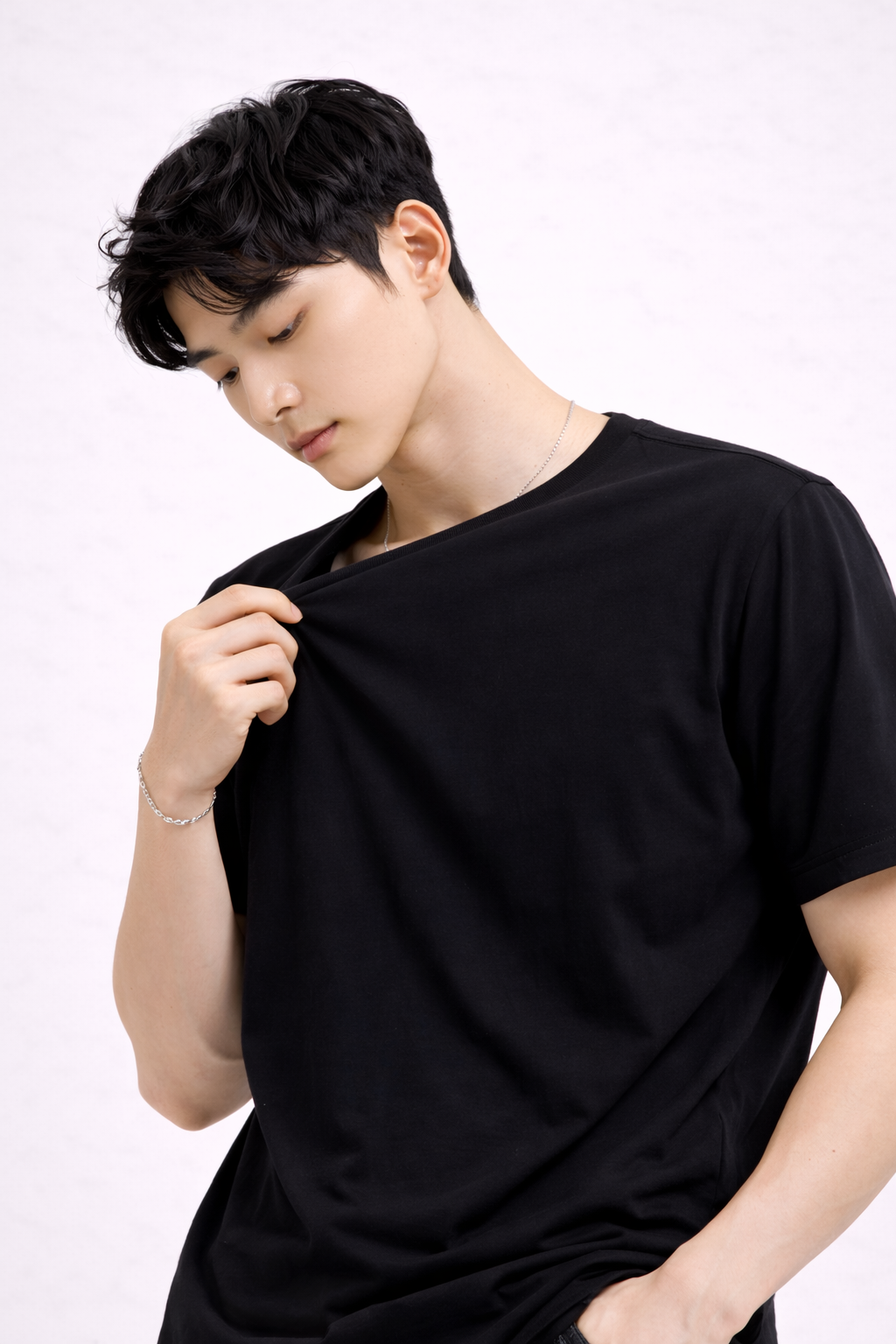 Fade-Resistant Black Unisex Classic Crew Cotton T-Shirt